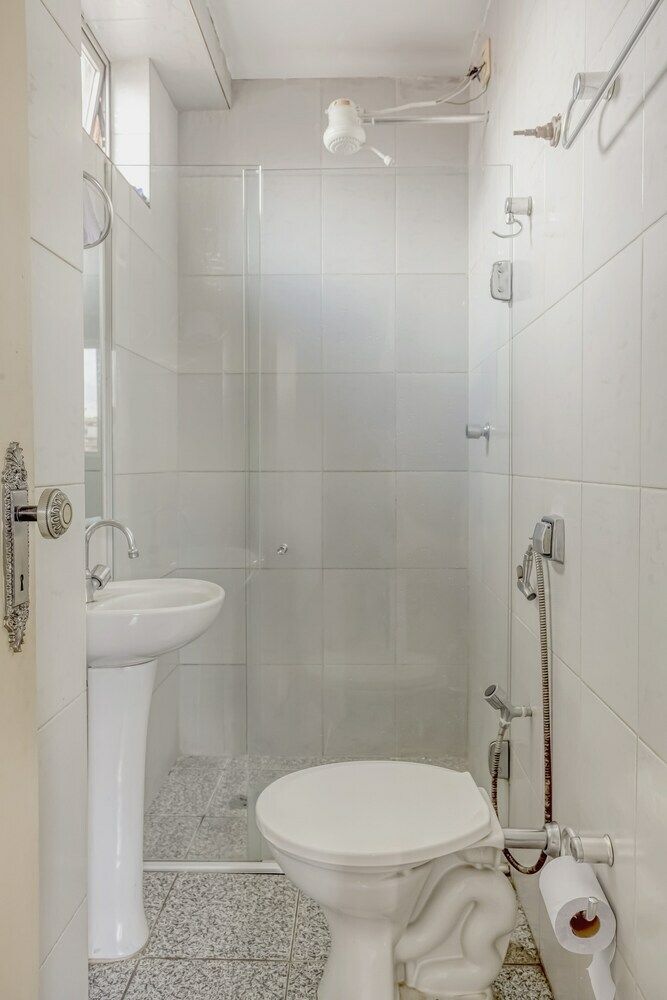 Oyo Speciali Hotel