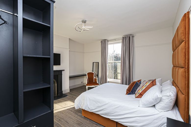 Pages Hotel & Guesthouse