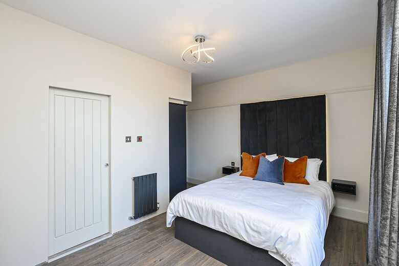 Pages Hotel & Guesthouse