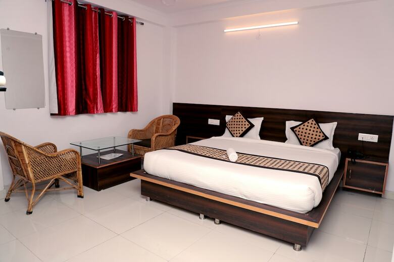 Hostal Orchid Hotel