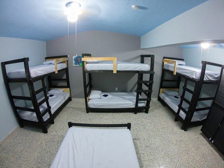 Hostal Royal Honey Hostel