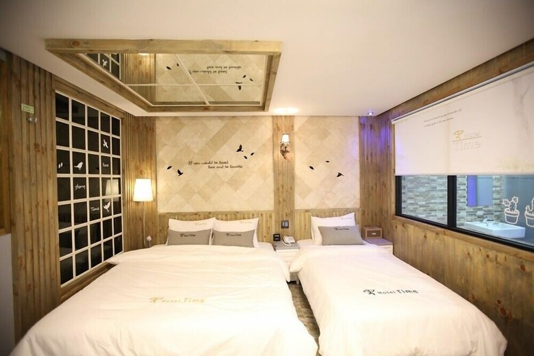 Cheonan Time Hotel