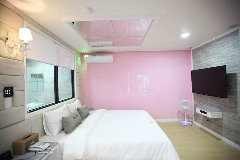 Cheonan Time Hotel