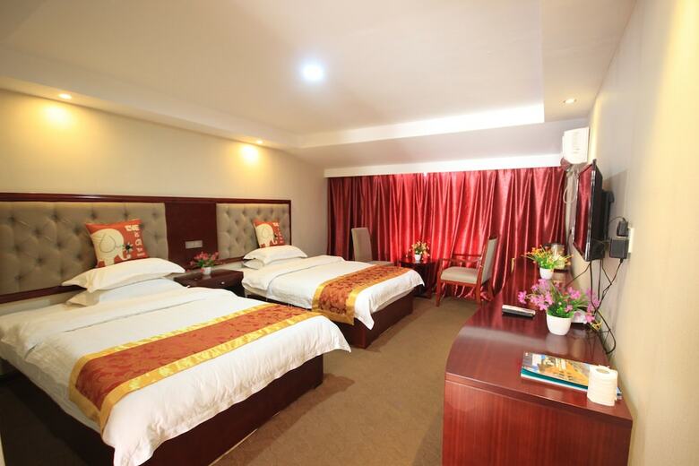 Morning Jiuzhai Hotel