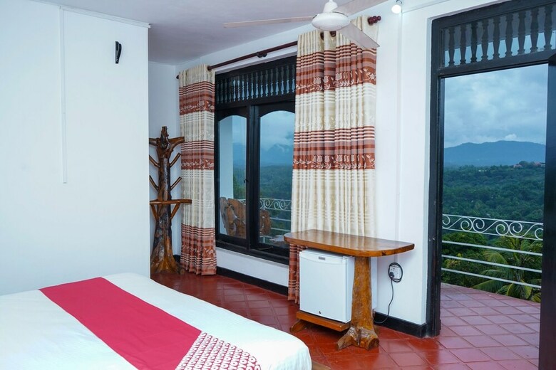 Hotel Oyo 452 Gem In Blue