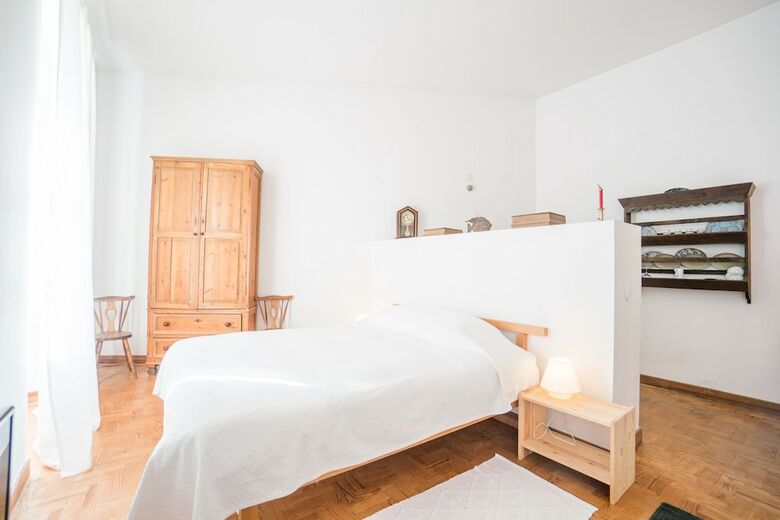 Traditional Studio Apartment
