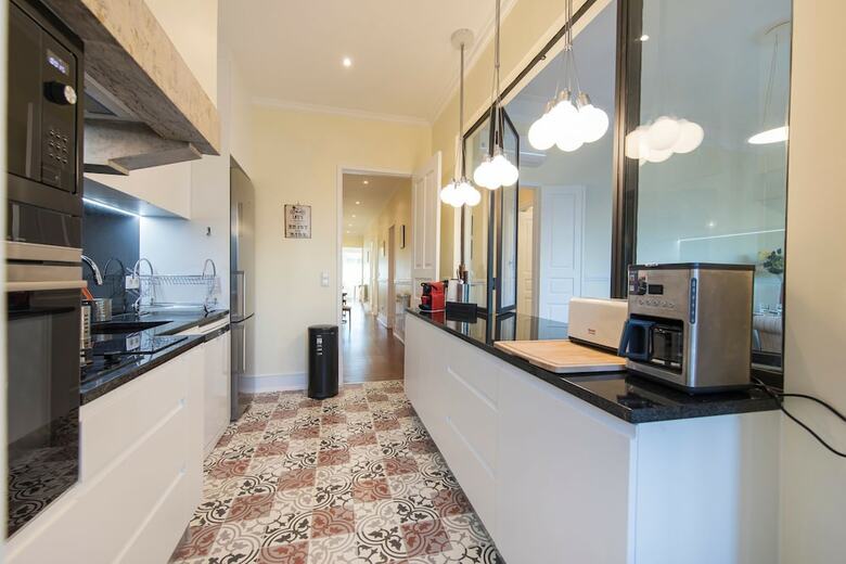 Spacious Gra�a River View Apartment