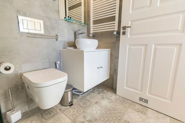 Spacious Gra�a River View Apartment