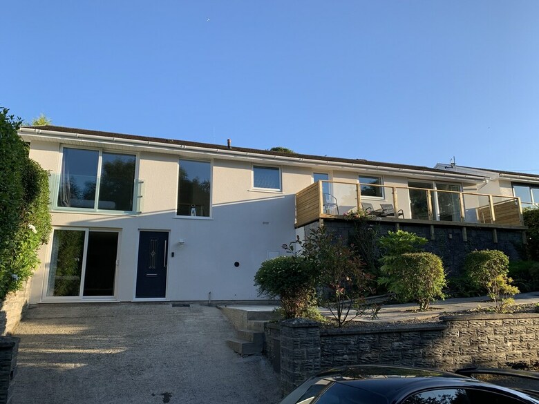 Ty Gwyn - 4 Bedroom Holiday Home