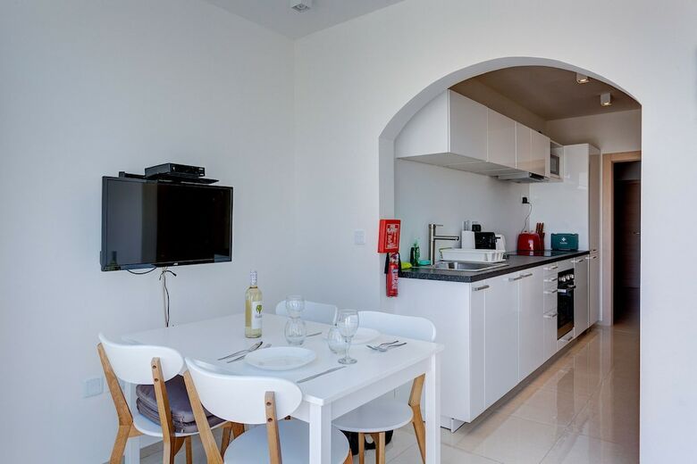 Apartamento Cosy 1br Penthouse With Terrace, Great Location