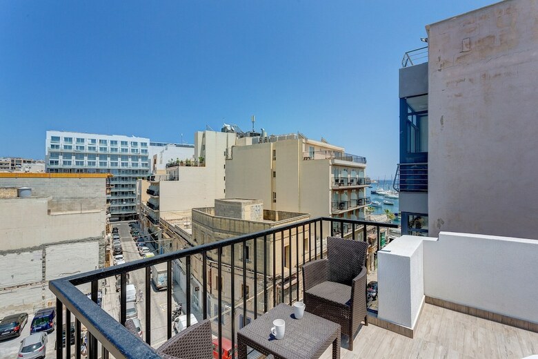 Apartamento Cosy 1br Penthouse With Terrace, Great Location