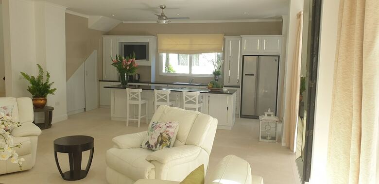 Hotel Criollo House