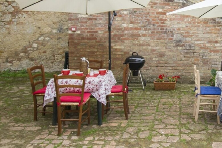 Agroturismo Villa E Fattoria Di Radi