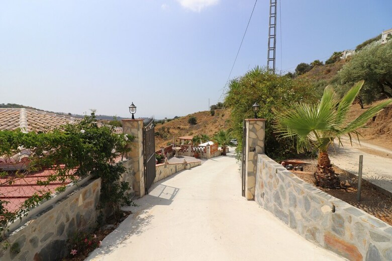 1117 Villa Gamor