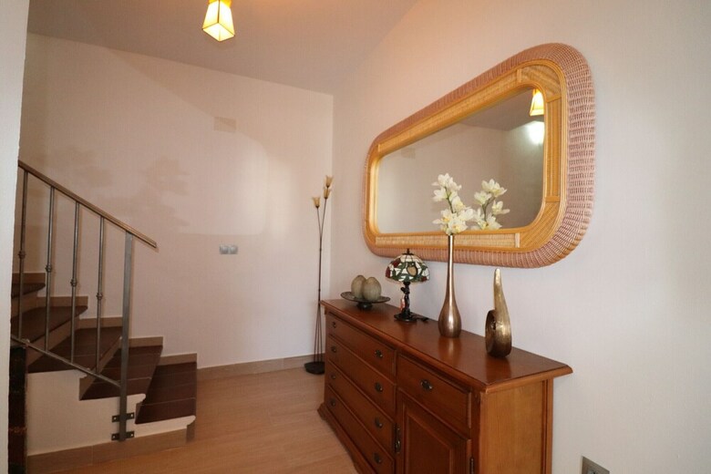1117 Villa Gamor
