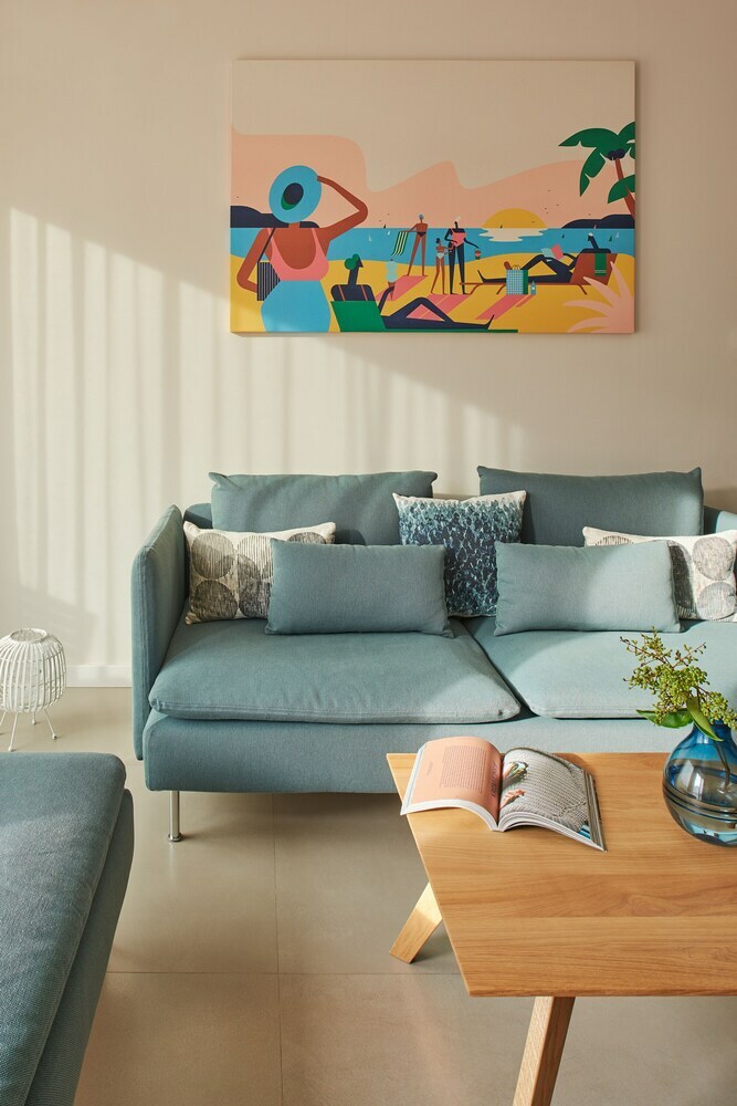 Eol Apartments