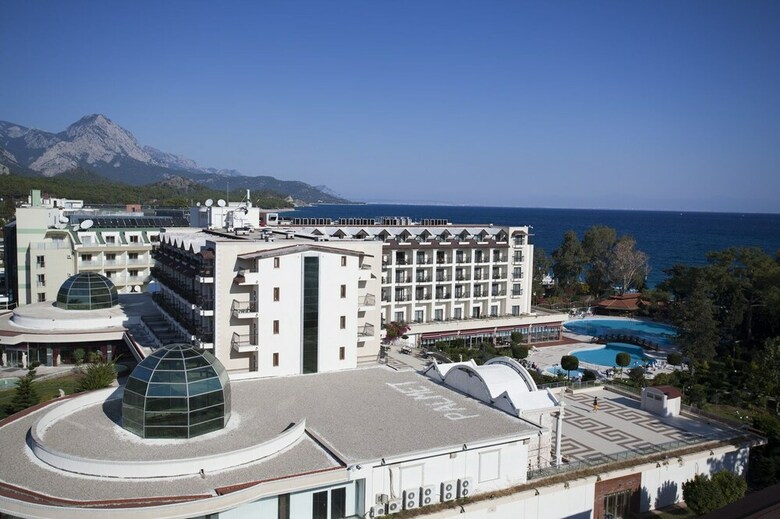 Hotel Palmet Beach Resort