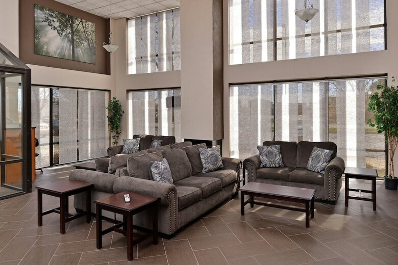 Hotel Quality Inn & Suites