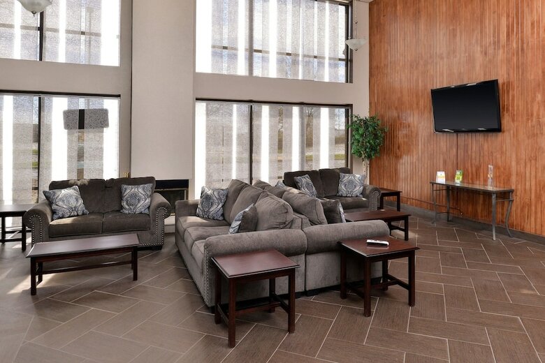 Hotel Quality Inn & Suites