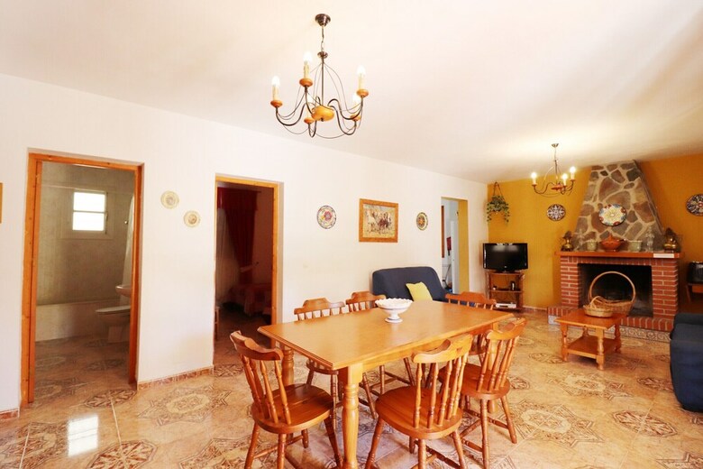1142 Villa Casta�o