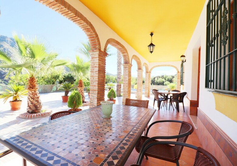 1142 Villa Casta�o