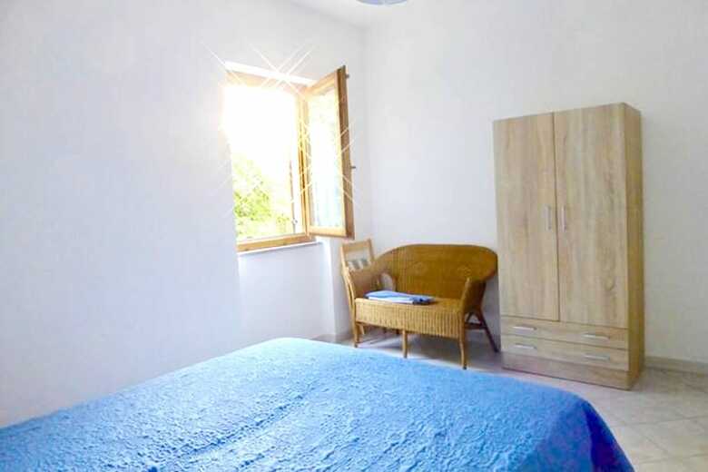 Apartment With 3 Bedrooms In Cala Gonone