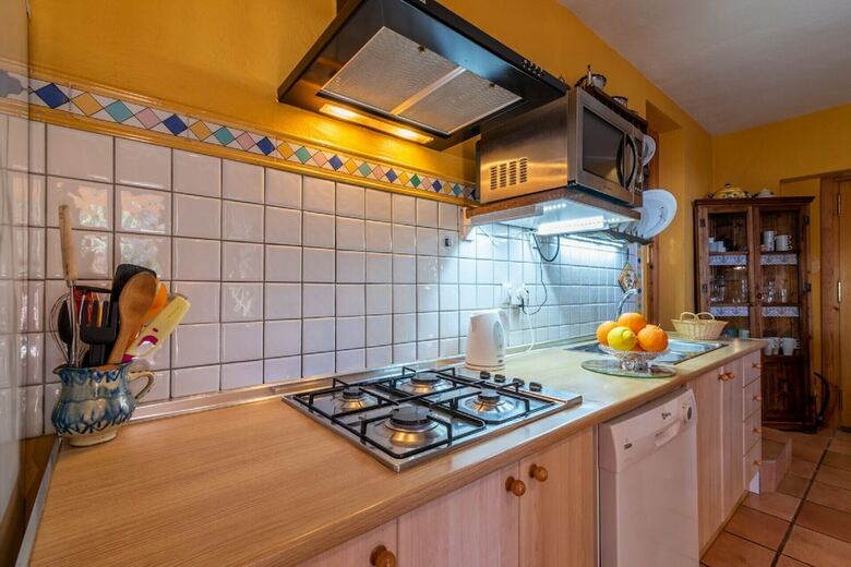 1133 Villa Dachita
