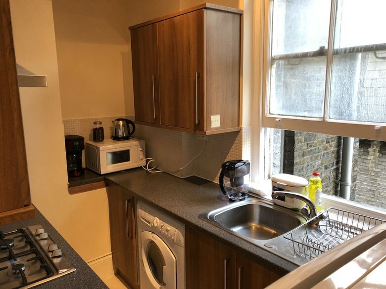 3 Bedroom Apartments Wells Street