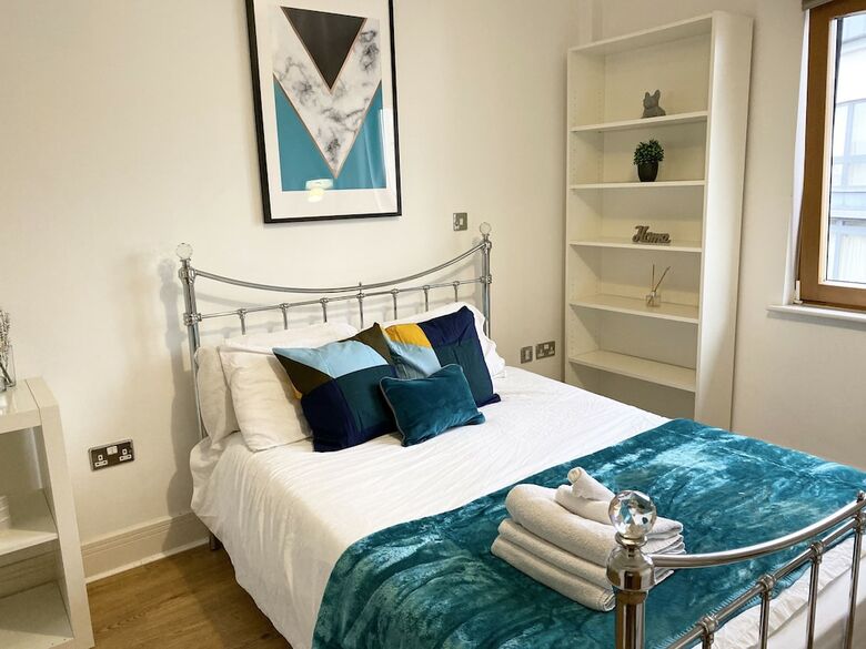 Tudors Esuites City Centre Apartment