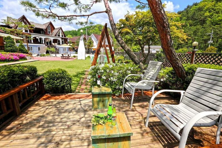 Bench House Pension