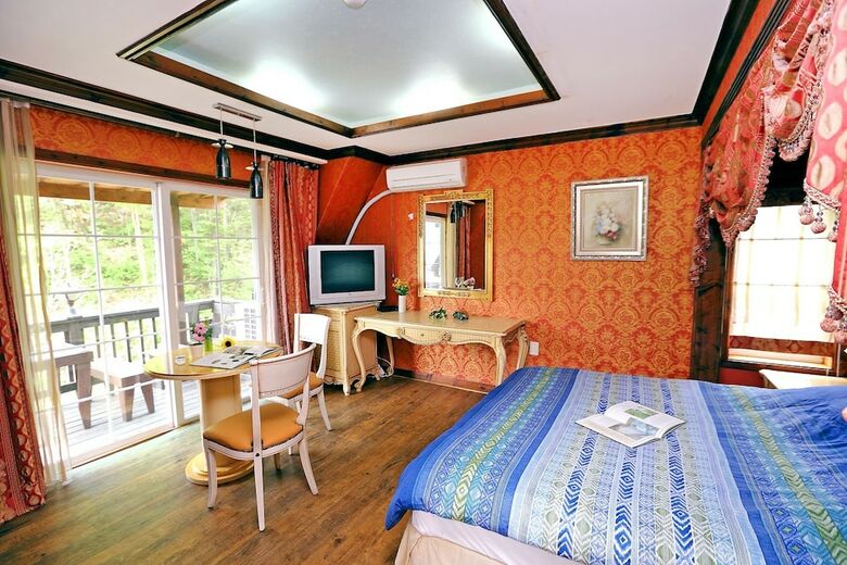 Bench House Pension