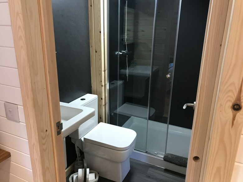 Cabana Orchard Glamping - Apartment Pod - Blossom