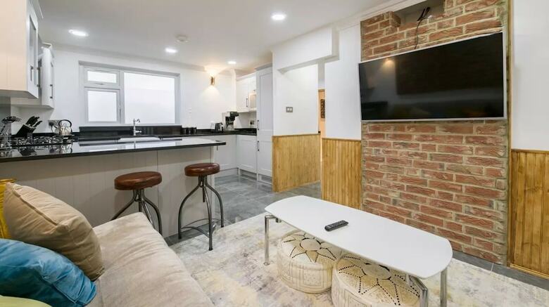 Apartamentos Close To Canary Wharf  Colourful Apt
