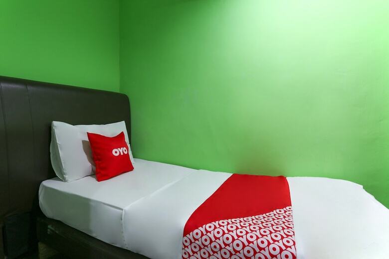 Oyo 89738 1st Inn Hotel Glenmarie