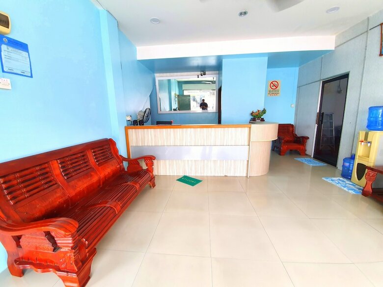 Oyo 89737 Hotel Tishoa