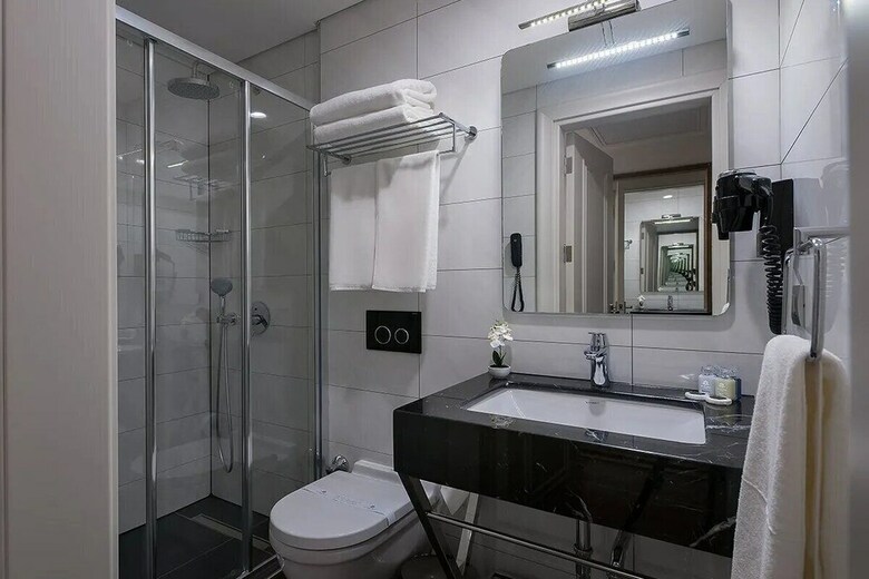Airport Express Hotel