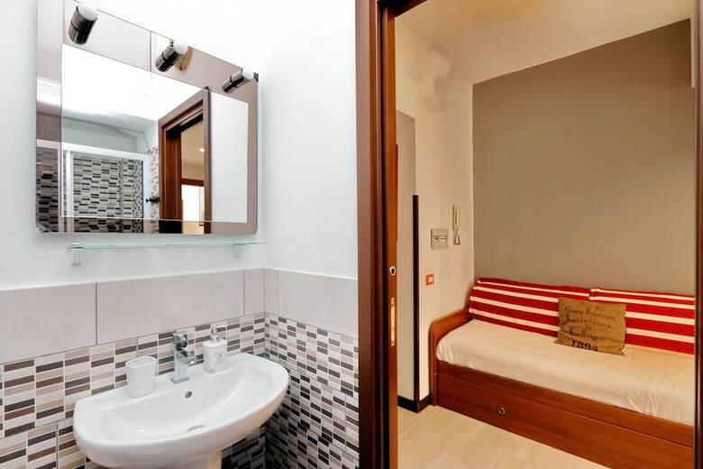 Cavour Square Apartment