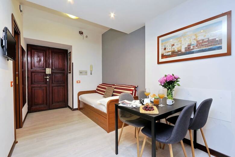 Cavour Square Apartment