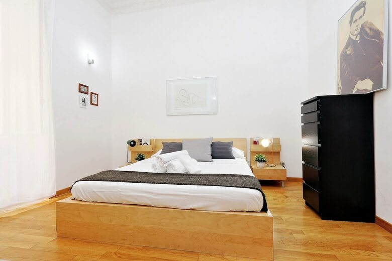 Vatican Spacious Mod� Apartment