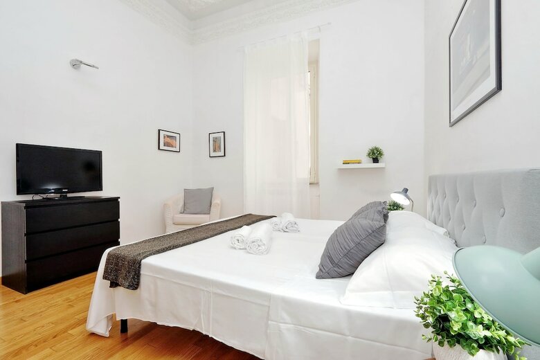 Vatican Spacious Mod� Apartment