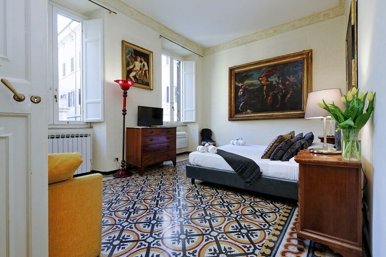 Three Bedrooms Spagna Apartment