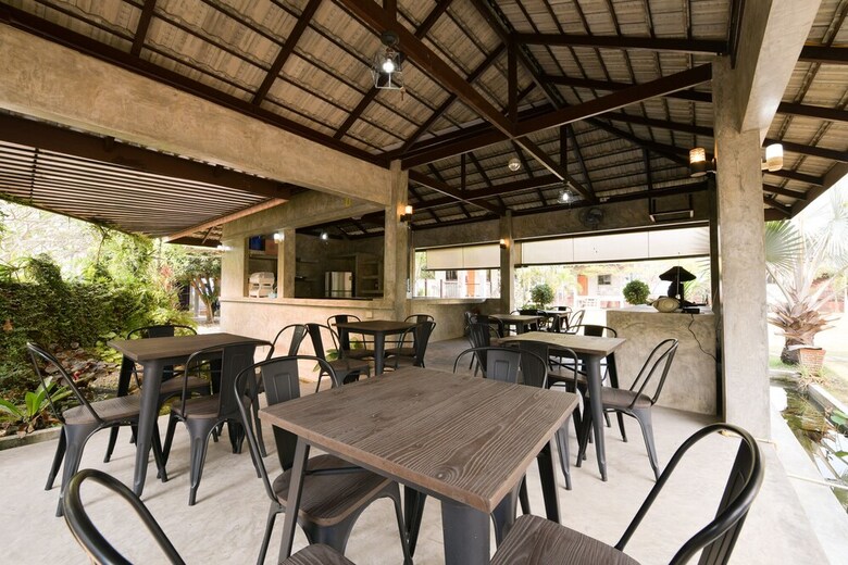 Hotel Oyo Ruenkanthima Resort