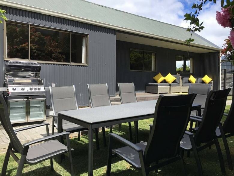 Large Distinctive And Spacious Family Home