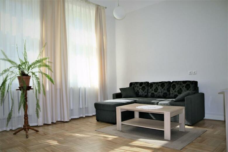 Hostel L�una