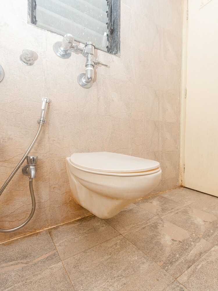 Hotel Tuliipstays - Kanjurmarg Pluto Suncity