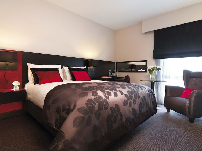 Guildford Harbour Hotel