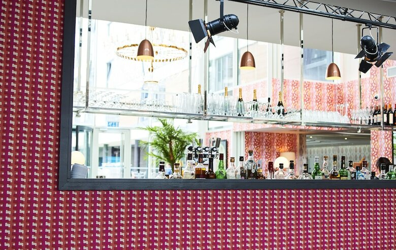Guildford Harbour Hotel