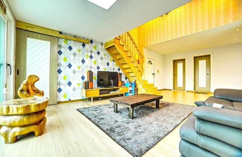 Noblian House
