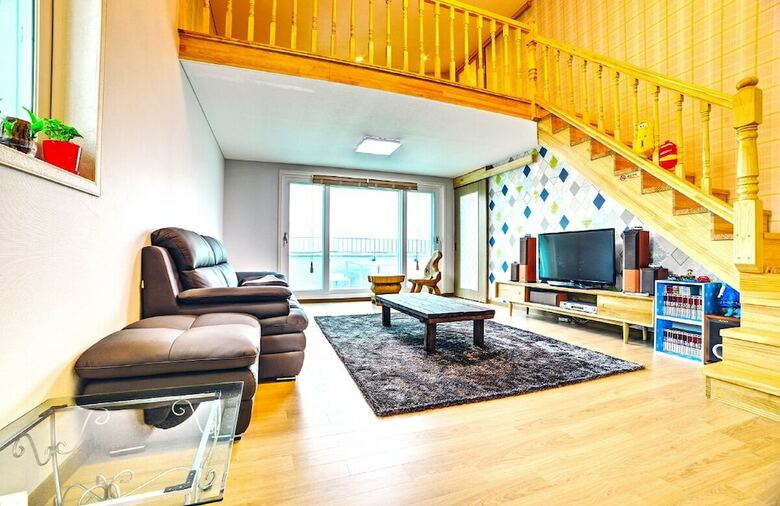 Noblian House