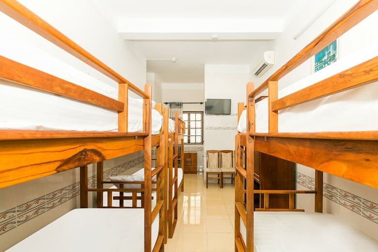 Hostal Spot On 691 Little England Homestay - Hostel